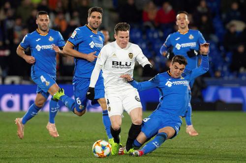 尤为突出 尤为突出